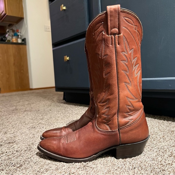 Nocona Men’s 7B model 7520-27-403 in Redwood Deertan Cowboy Boots - Picture 3 of 12
